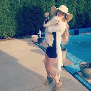 Meet your Posher, Deborah